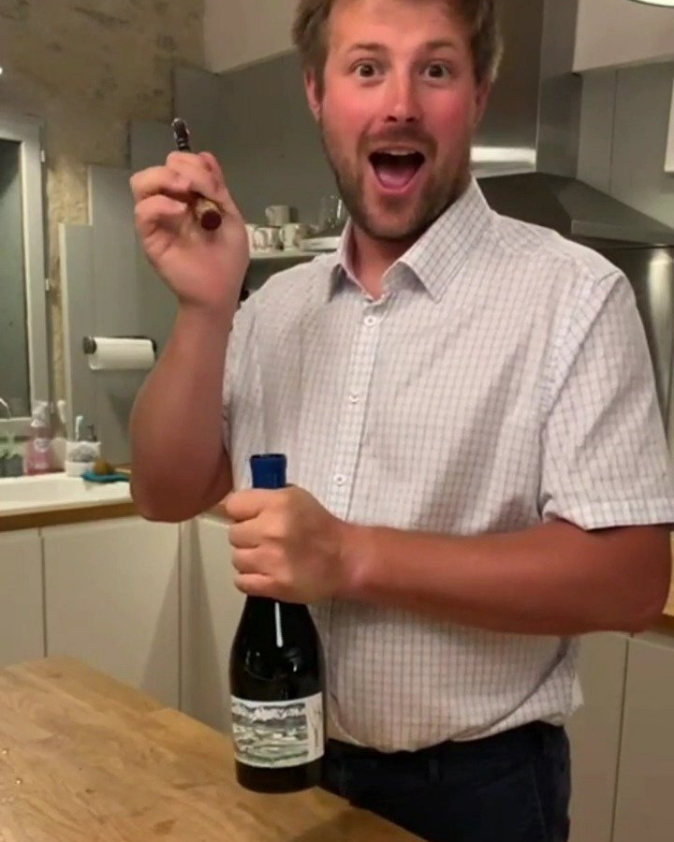 What makes a better wine, corked or screw top?